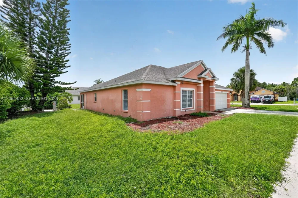 1502 Scholar CT Lehigh Acres, FL 33971
