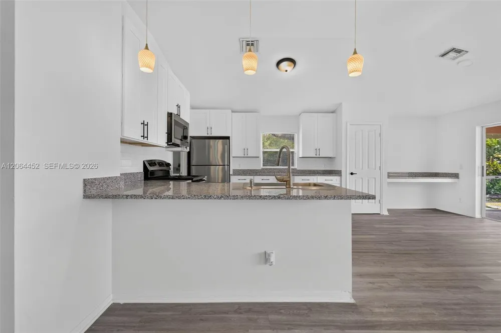 1502 Scholar CT Lehigh Acres, FL 33971