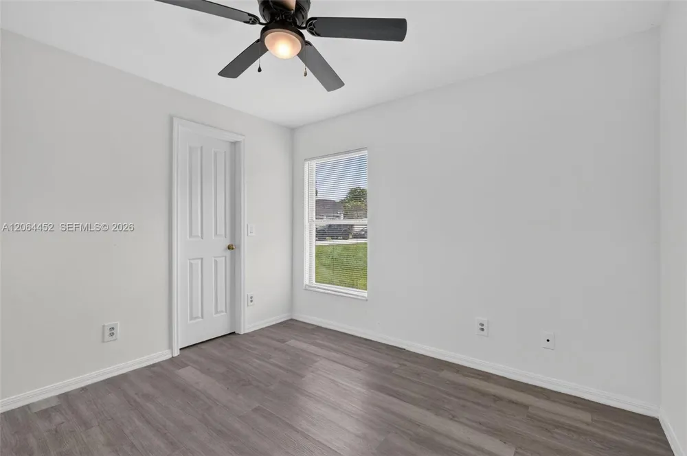 1502 Scholar CT Lehigh Acres, FL 33971
