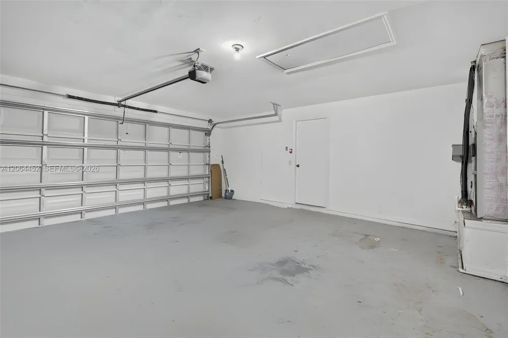 1502 Scholar CT Lehigh Acres, FL 33971