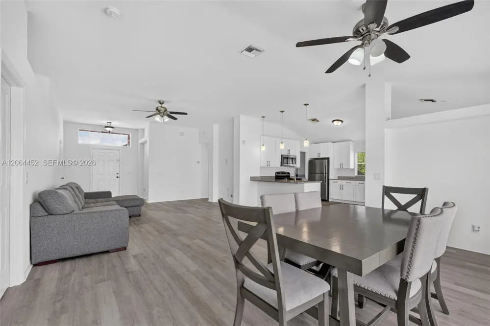 1502 Scholar CT Lehigh Acres, FL 33971