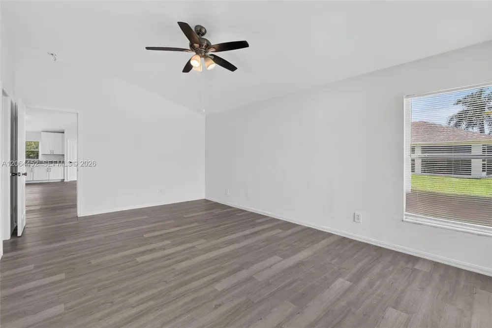 1502 Scholar CT Lehigh Acres, FL 33971