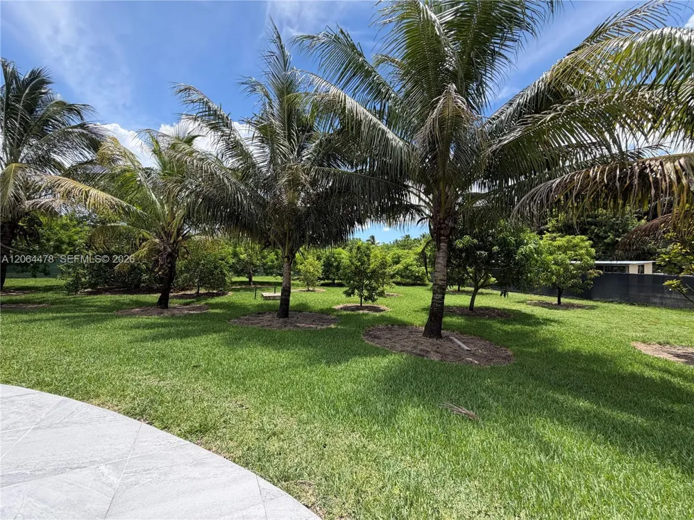 19690 SW 210th St Miami, FL 33187