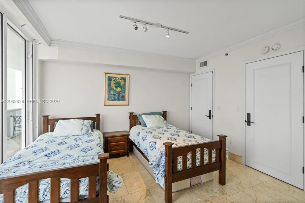 18911 Collins Ave #2103 Sunny Isles Beach, FL 33160
