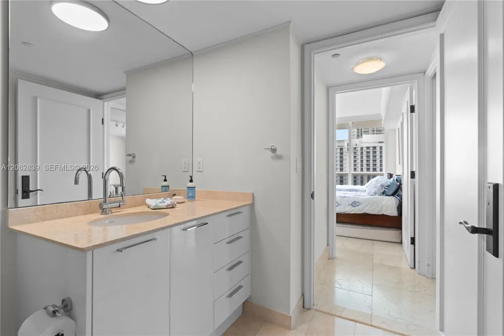 18911 Collins Ave #2103 Sunny Isles Beach, FL 33160