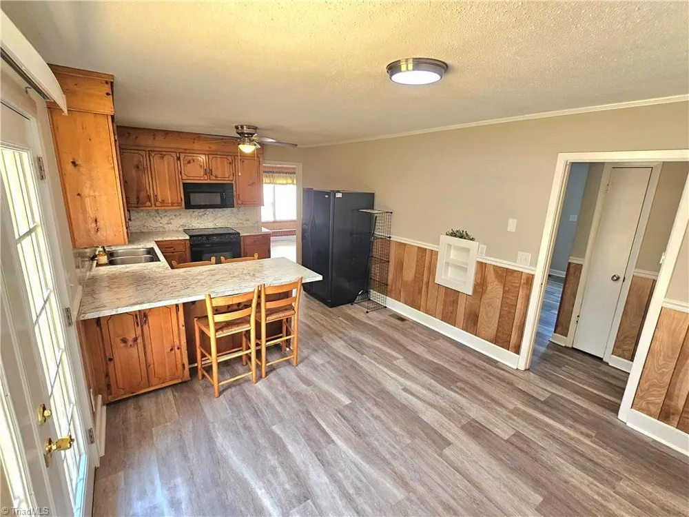 118 Pickshin Avenue Dobson, NC 27017
