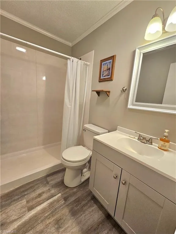 118 Pickshin Avenue Dobson, NC 27017