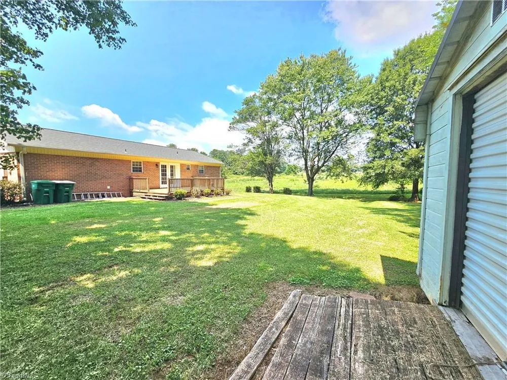 118 Pickshin Avenue Dobson, NC 27017