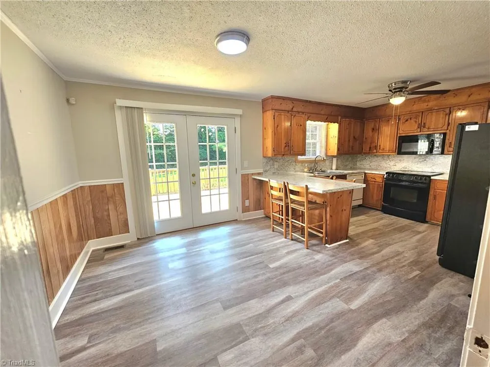 118 Pickshin Avenue Dobson, NC 27017