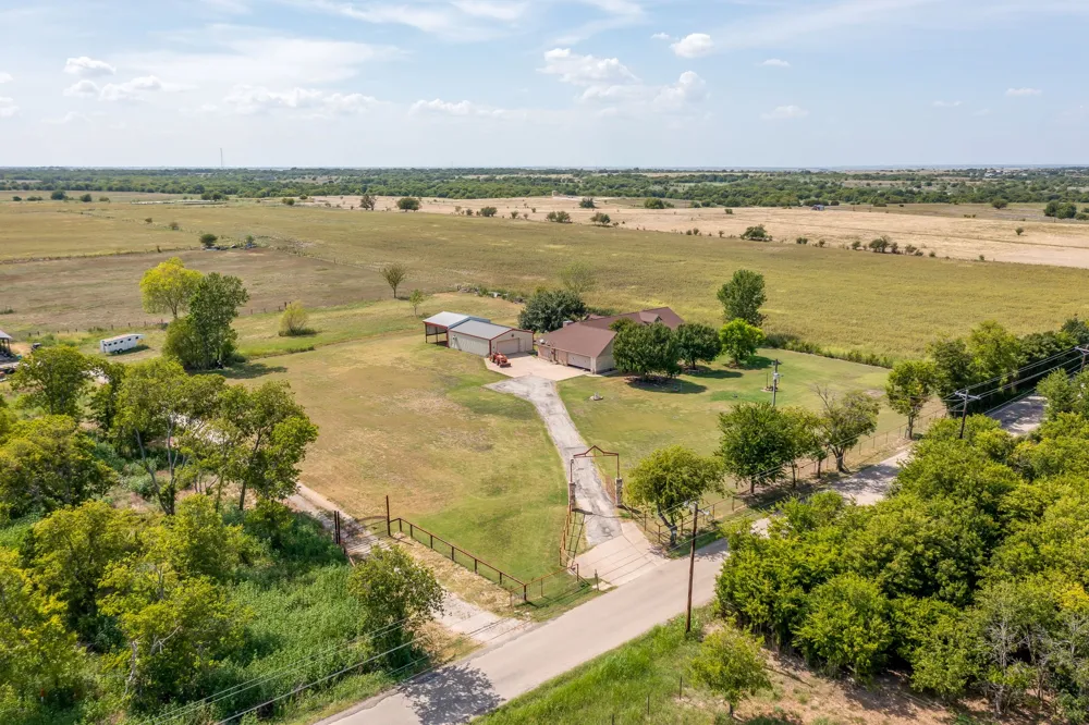 7921 County Road 915b Joshua, TX 76058