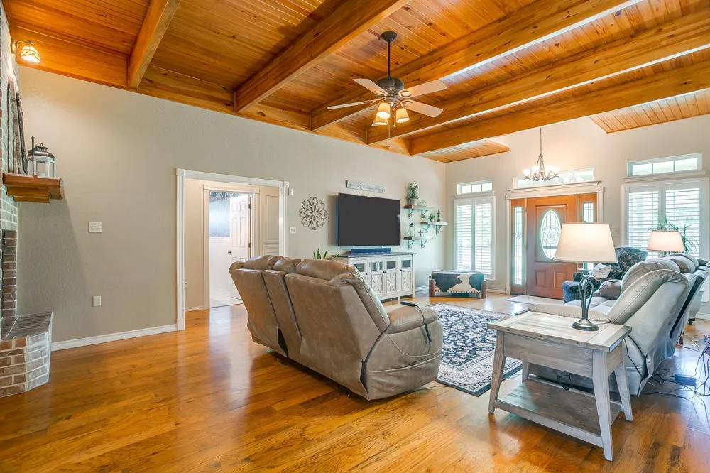 7921 County Road 915b Joshua, TX 76058