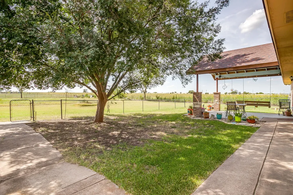 7921 County Road 915b Joshua, TX 76058