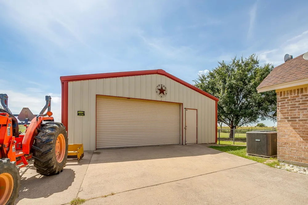 7921 County Road 915b Joshua, TX 76058