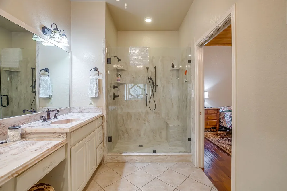 7921 County Road 915b Joshua, TX 76058