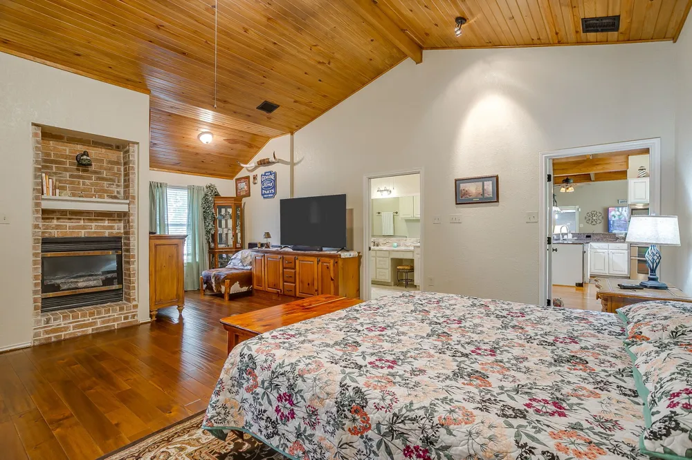 7921 County Road 915b Joshua, TX 76058