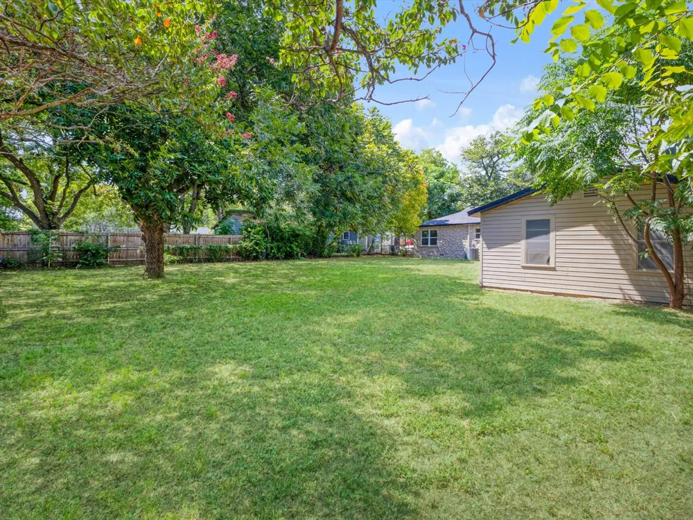 8837 Claiborn Street Lakeside, TX 76135
