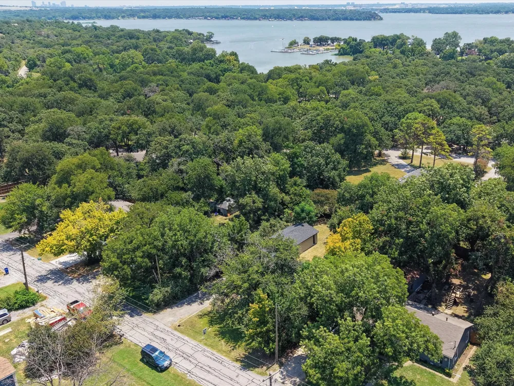 8837 Claiborn Street Lakeside, TX 76135