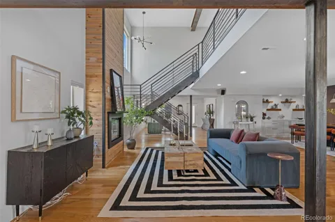 3801 W Alice Place