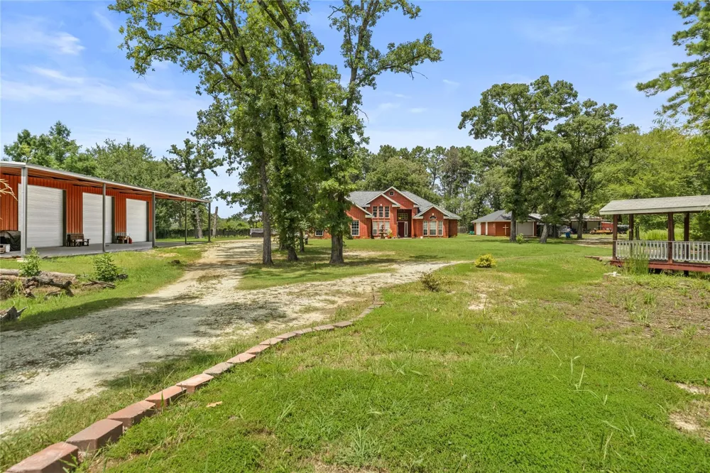 783 An County Road 165 Elkhart, TX 75839