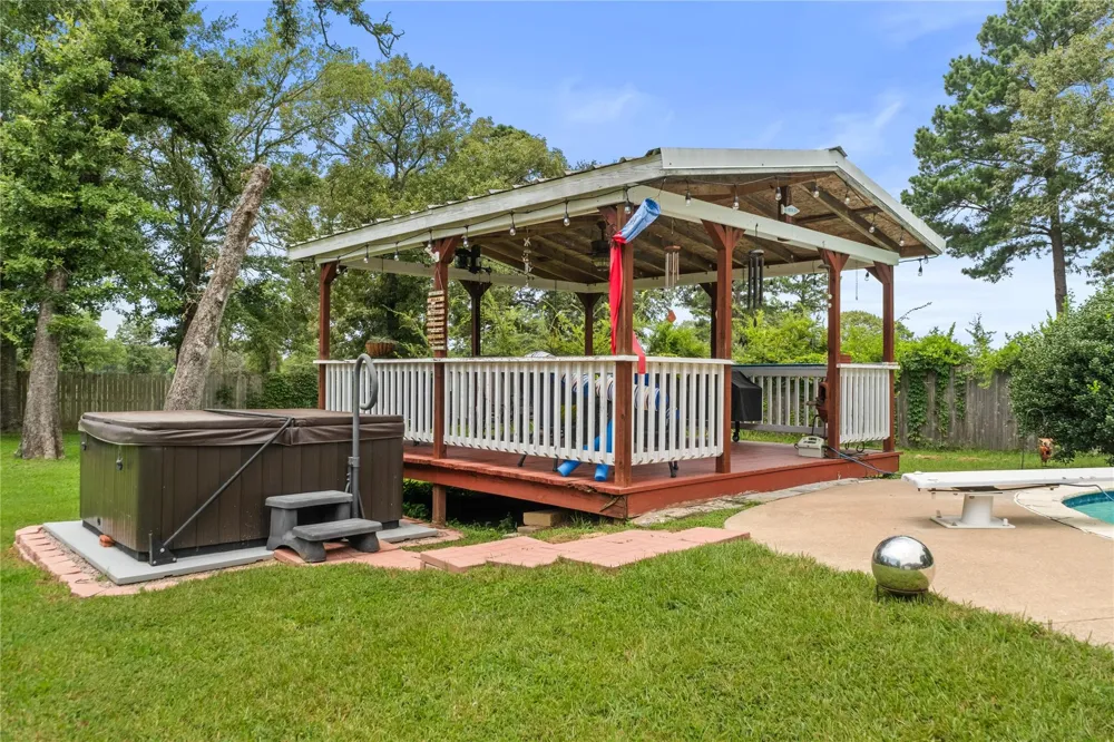 783 An County Road 165 Elkhart, TX 75839
