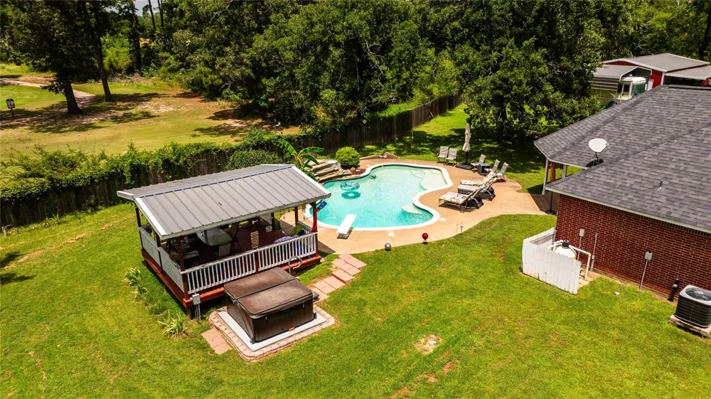783 An County Road 165 Elkhart, TX 75839