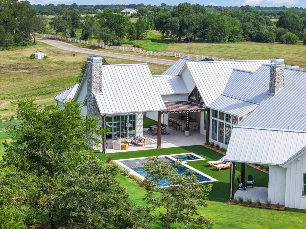 115 Reserve Way Round Top, TX 78954