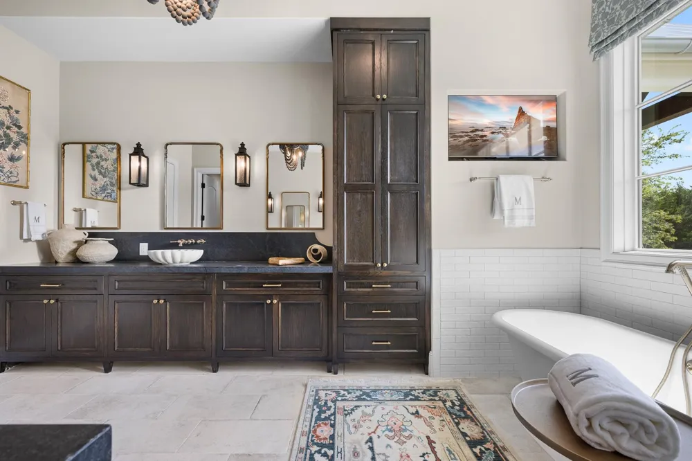 115 Reserve Way Round Top, TX 78954