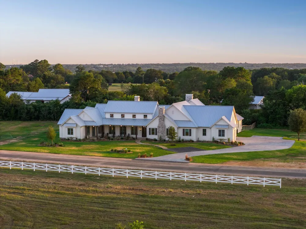 115 Reserve Way Round Top, TX 78954
