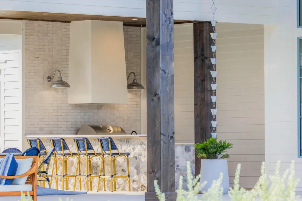 115 Reserve Way Round Top, TX 78954