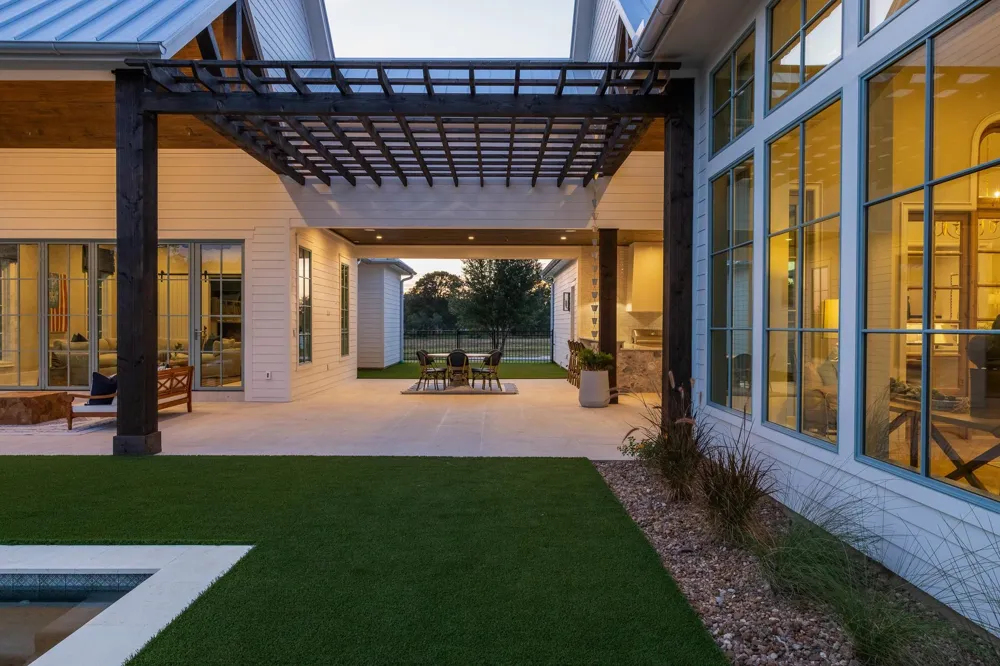 115 Reserve Way Round Top, TX 78954