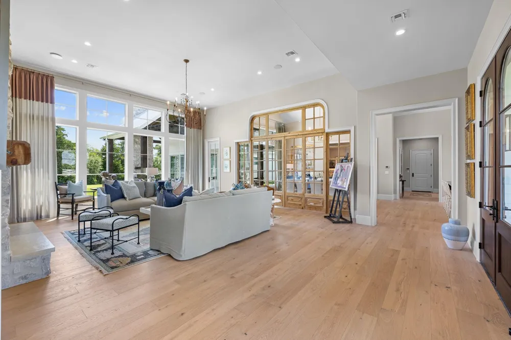115 Reserve Way Round Top, TX 78954
