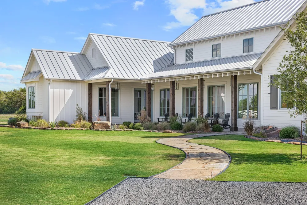 115 Reserve Way Round Top, TX 78954