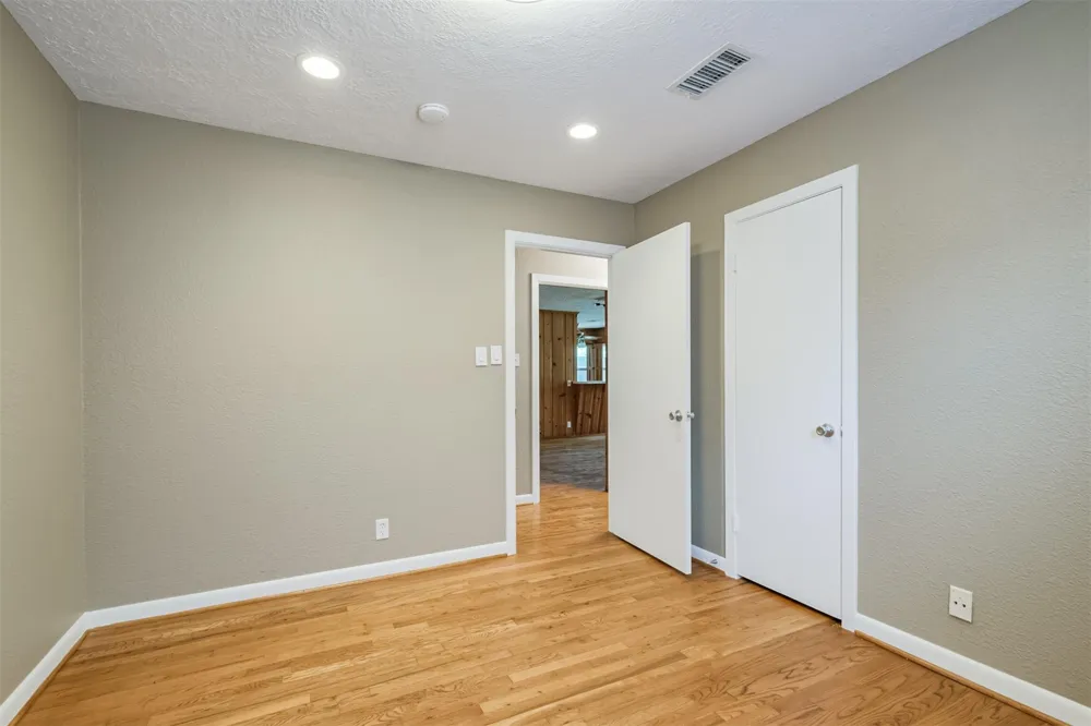 5450 Stillbrooke Drive Houston, TX 77096