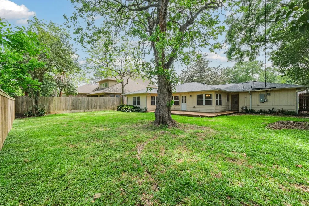 5450 Stillbrooke Drive Houston, TX 77096