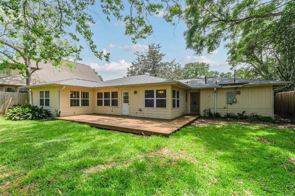 5450 Stillbrooke Drive Houston, TX 77096