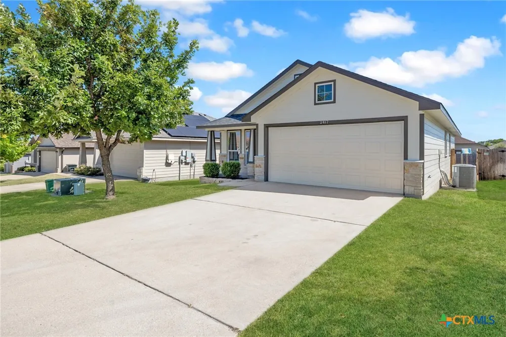 2417 Stoneham Temple, TX 76504