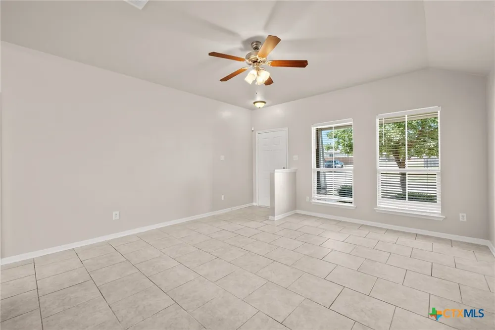 2417 Stoneham Temple, TX 76504
