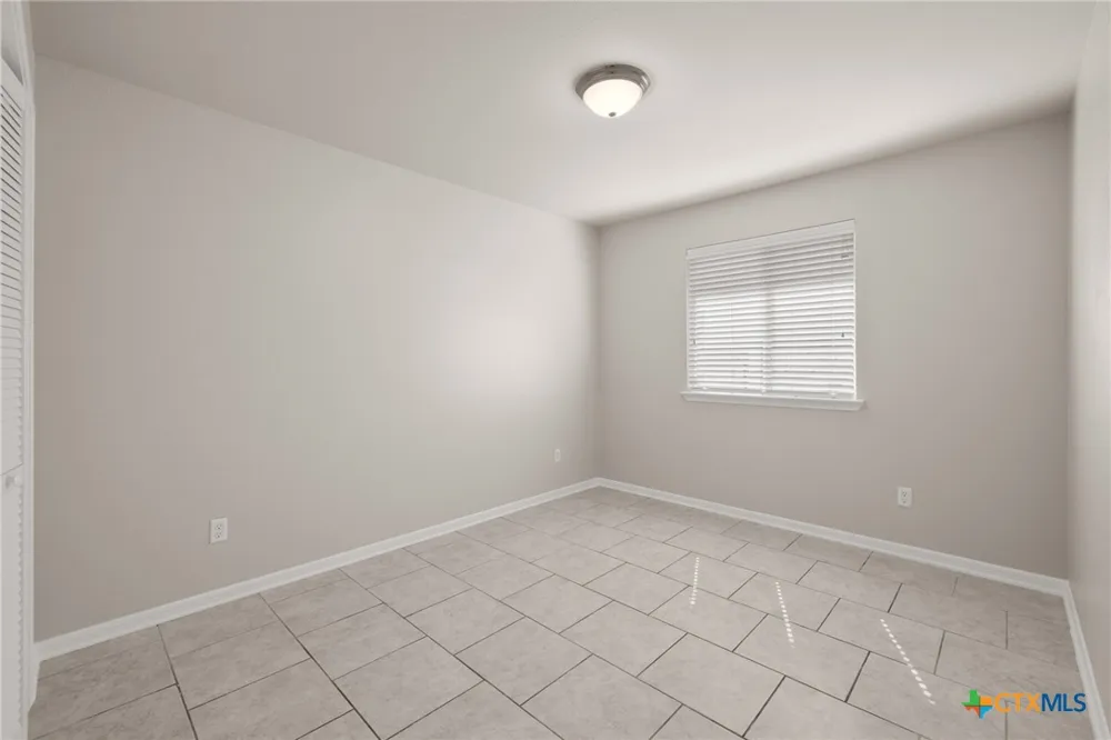 2417 Stoneham Temple, TX 76504