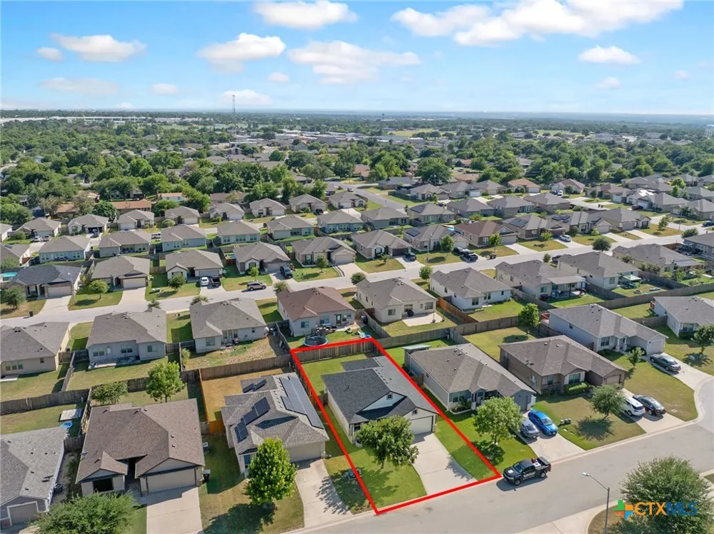 2417 Stoneham Temple, TX 76504