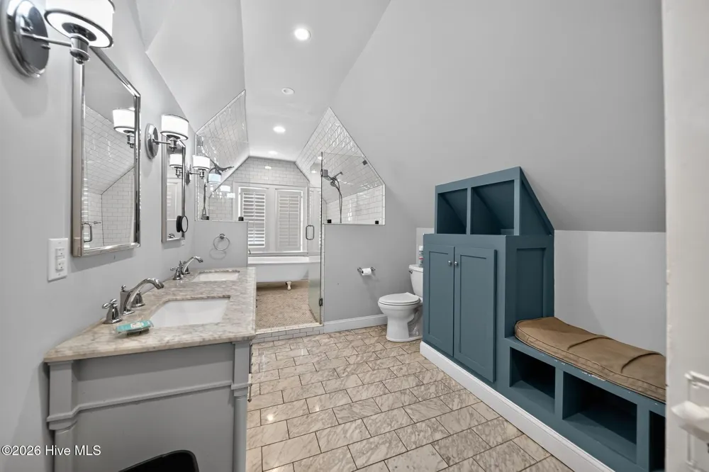 425 Roanoke Avenue Roanoke Rapids, NC 27870