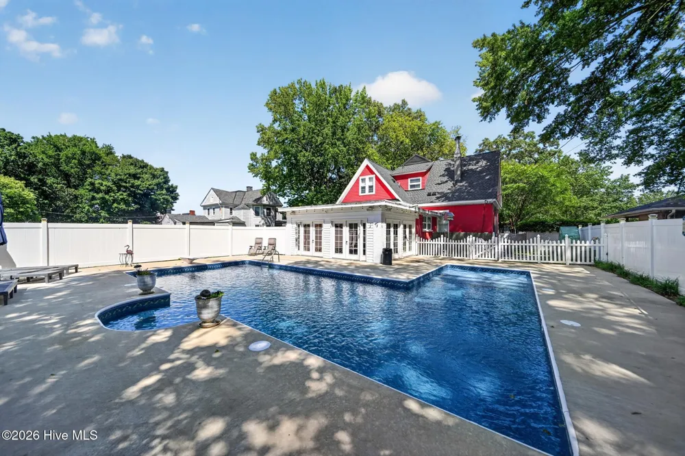 425 Roanoke Avenue Roanoke Rapids, NC 27870