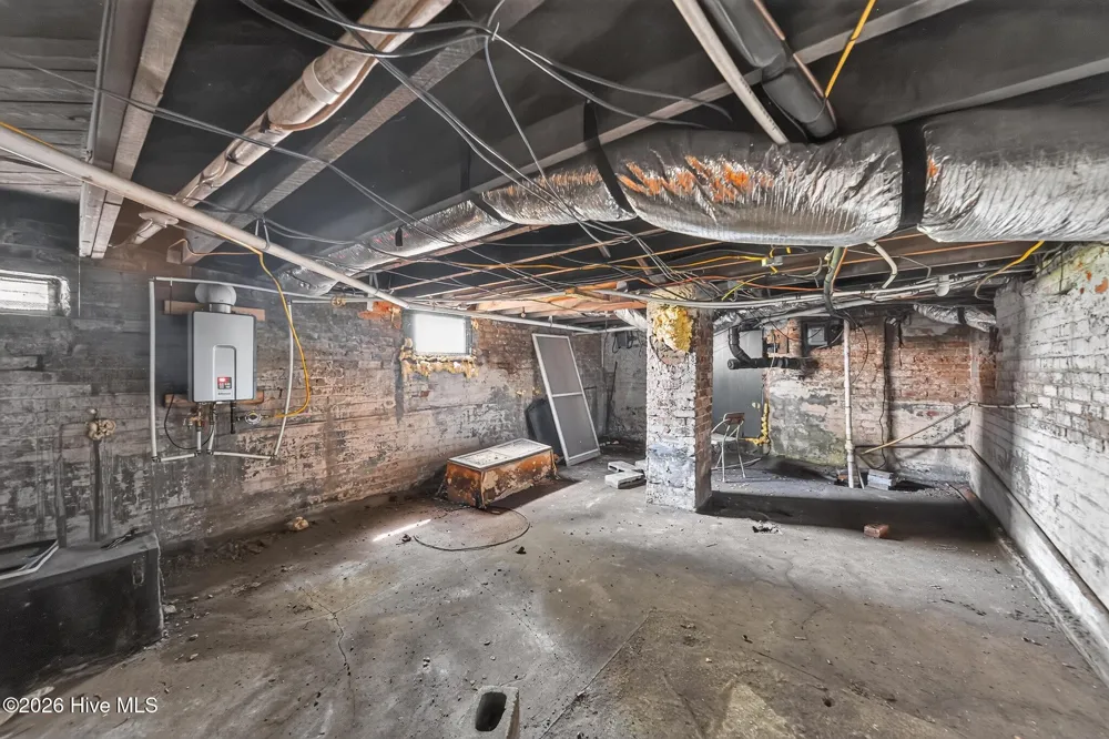 425 Roanoke Avenue Roanoke Rapids, NC 27870