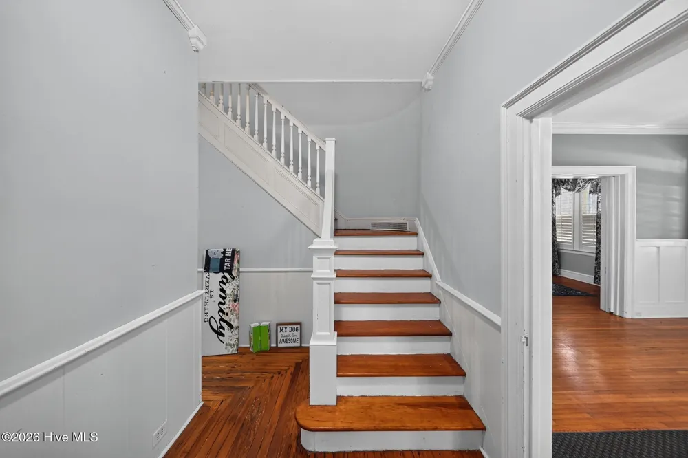 425 Roanoke Avenue Roanoke Rapids, NC 27870