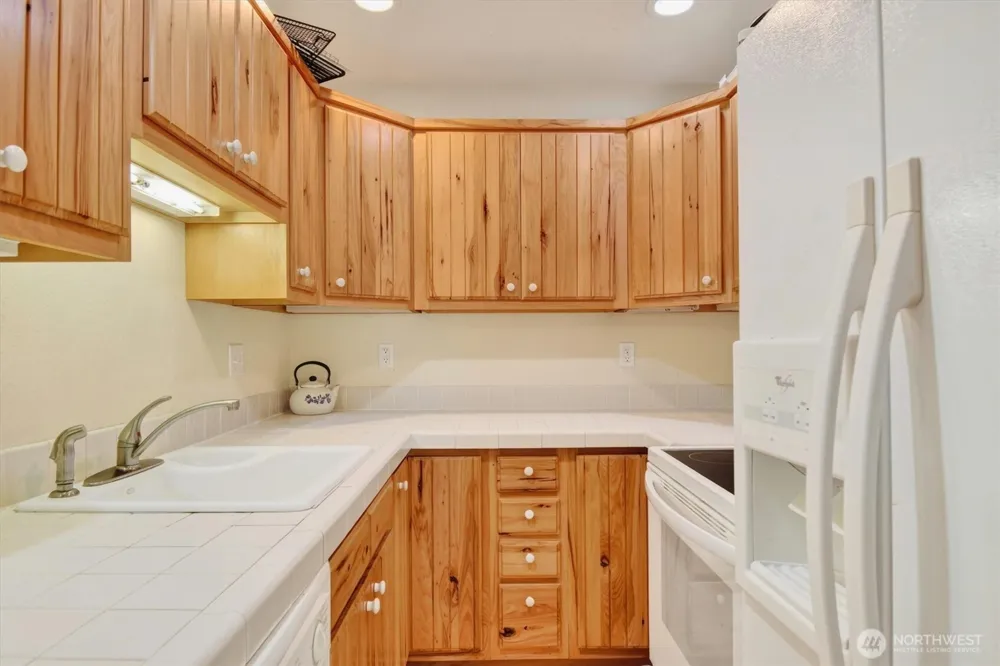 347 E Birnie Slough Road Cathlamet, WA 98612