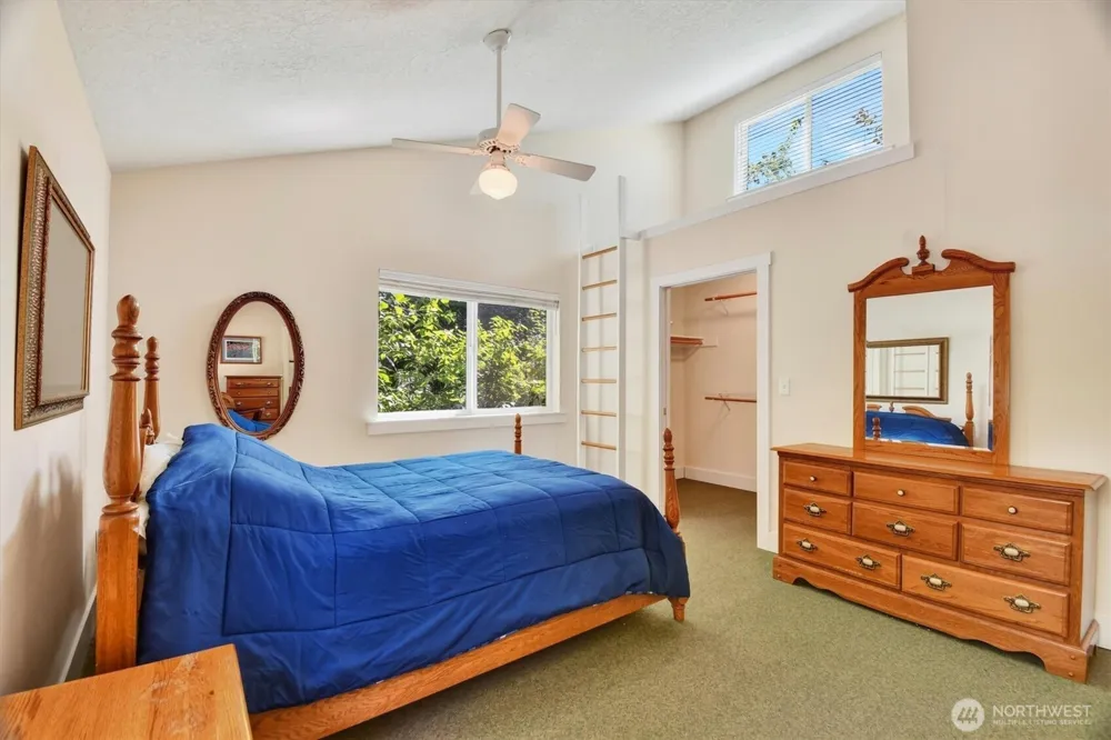 347 E Birnie Slough Road Cathlamet, WA 98612