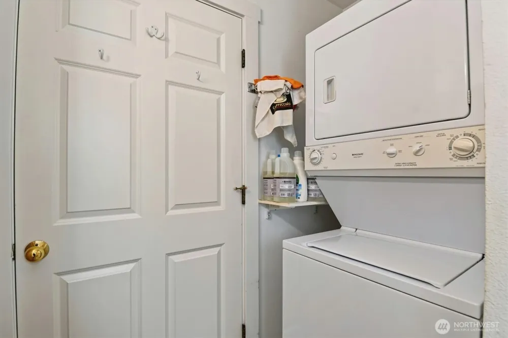 347 E Birnie Slough Road Cathlamet, WA 98612