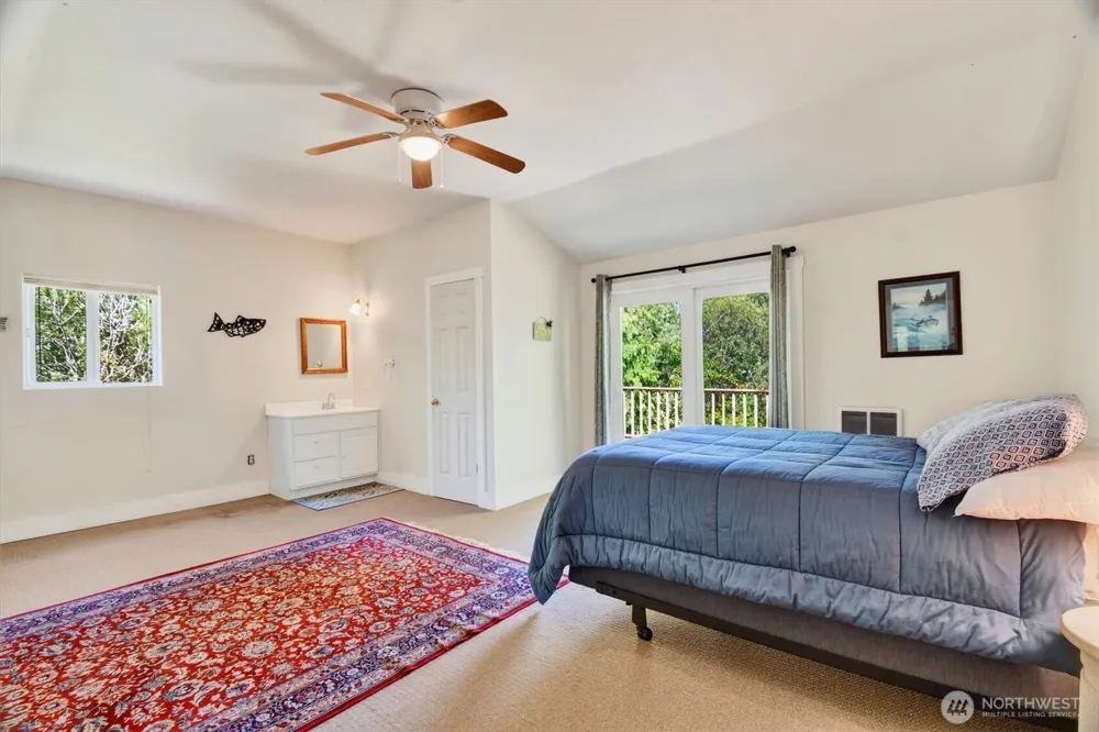 347 E Birnie Slough Road Cathlamet, WA 98612