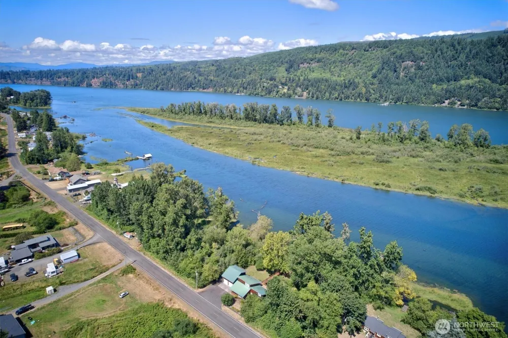347 E Birnie Slough Road Cathlamet, WA 98612