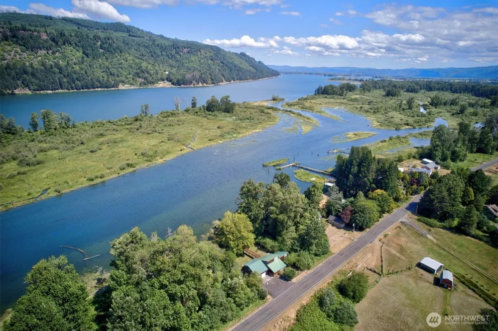 347 E Birnie Slough Road Cathlamet, WA 98612