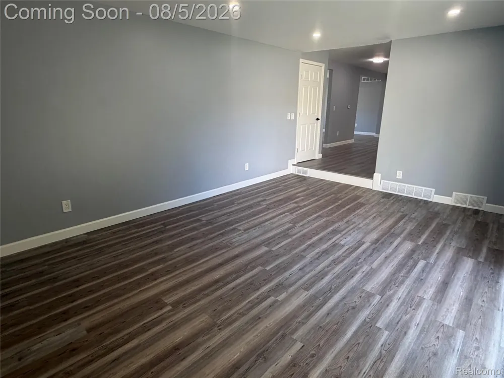 20698 Coachwood Road Riverview City, MI 48193